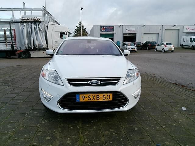 Wit Gebruikt 2013 Ford Mondeo Platinum Sedan | € 8.495 (Goede deal) - Afbeelding 1/4