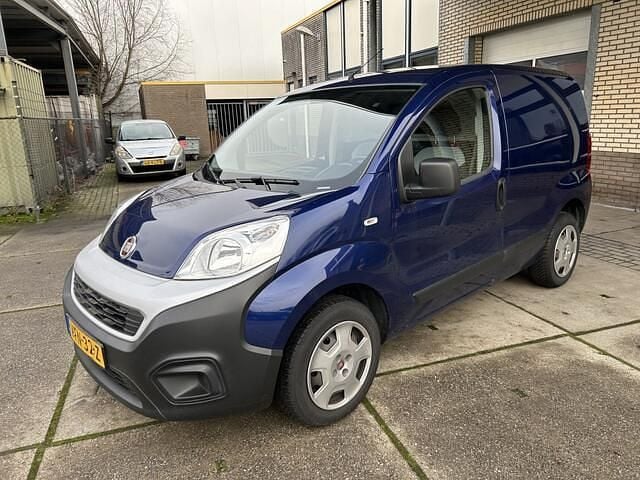 Blauw Occasion 2020 Fiat Fiorino MPV | € 5.995 (Eerlijke prijs) - Afbeelding 1/4