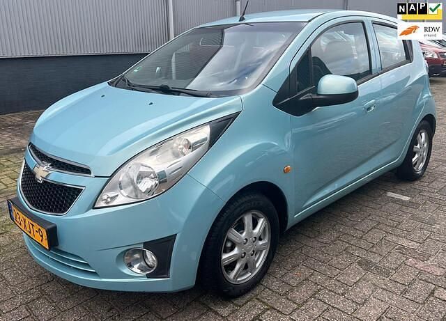 Groen Gebruikt 2012 Chevrolet Spark LS Hatchback | € 1.850 (Eerlijke prijs) - Afbeelding 1/4