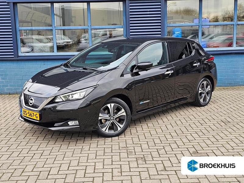 Zwart Gebruikt 2019 Nissan Leaf Tekna Hatchback | € 12.400 (Eerlijke prijs) - Afbeelding 1/4