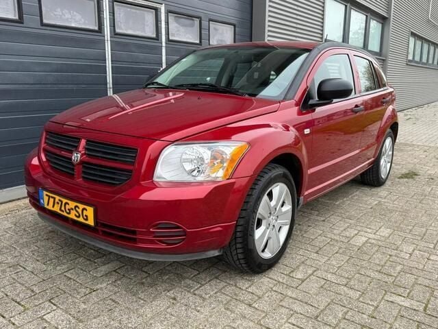 Rood Gebruikt 2008 Dodge Caliber Hatchback | € 3.250 (Eerlijke prijs) - Afbeelding 1/4