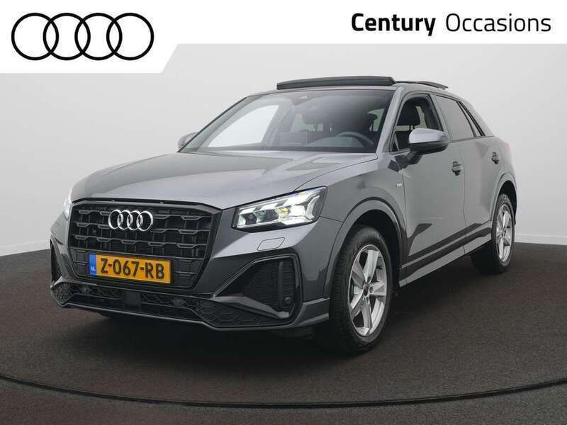 Grijs, metallic lak Gebruikt 2024 Audi Q2 S-Line SUV | € 38.900 (Duur) - Afbeelding 1/4