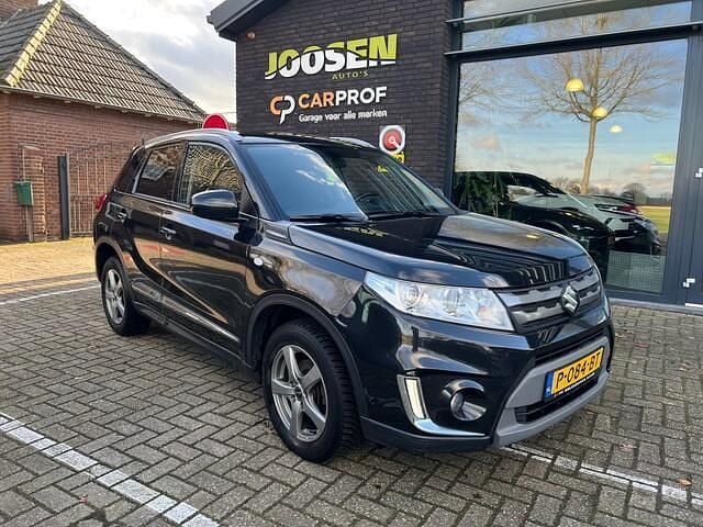 Zwart Occasion 2017 Suzuki Vitara Exclusive SUV | € 12.950 (Goede deal) - Afbeelding 1/4