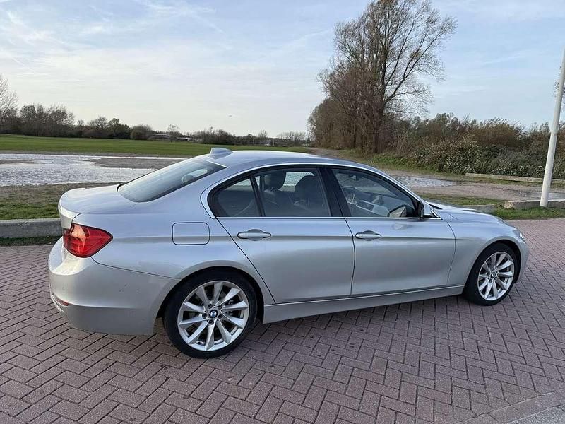 Zilver Gebruikt 2013 BMW 320 Sedan | € 6.950 (Eerlijke prijs) - Afbeelding 1/4