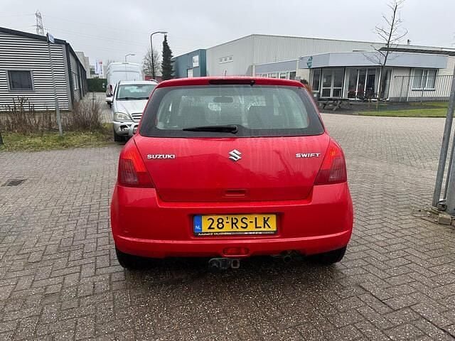 Occasion Suzuki Swift GLS 93 PK (68 kW) 2005 Rood Hatchback