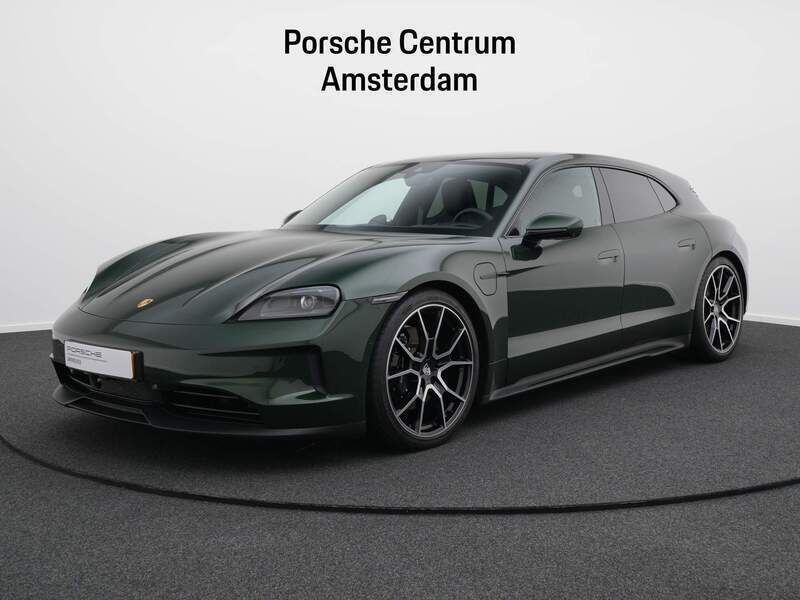 Groen Gebruikt 2024 Porsche Taycan Sport Turismo Sedan | € 99.950 - Afbeelding 1/4