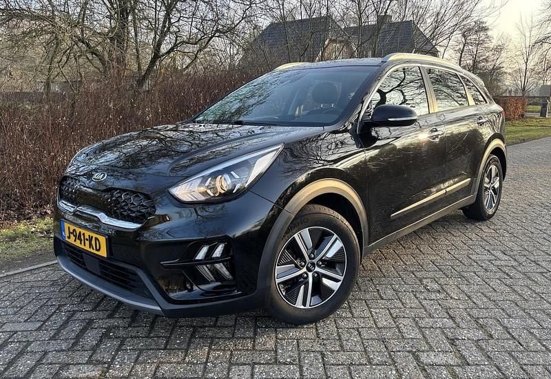 Zwart Occasion 2020 Kia Niro SUV | € 16.750 (Super prijs) - Afbeelding 1/4