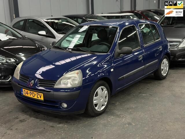 Blauw Gebruikt 2004 Renault Clio II Hatchback | € 1.499 (Eerlijke prijs) - Afbeelding 1/4
