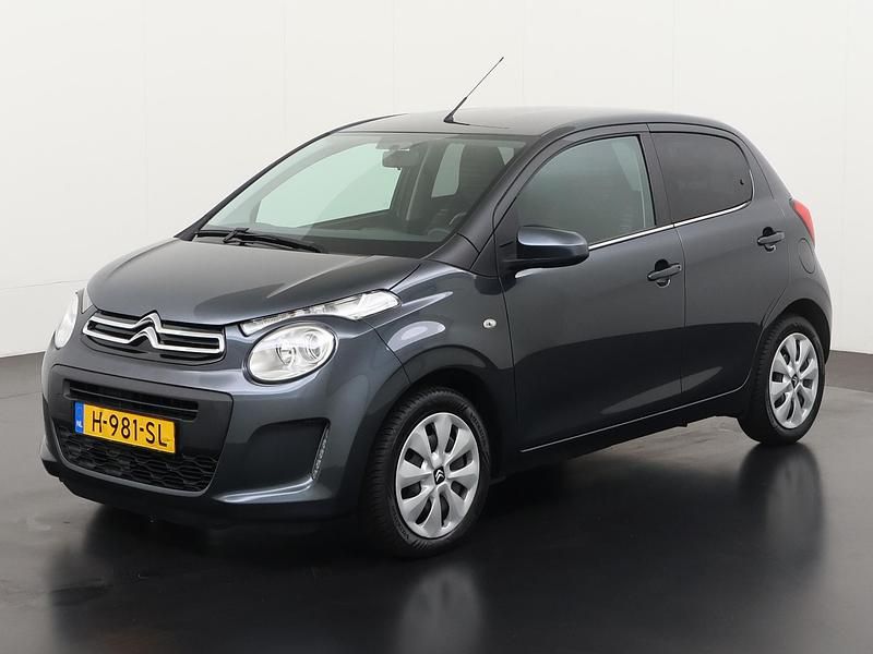 Stof zebra red Gebruikt 2020 Citroën C1 Feel Hatchback | € 8.995 (Eerlijke prijs) - Afbeelding 1/4