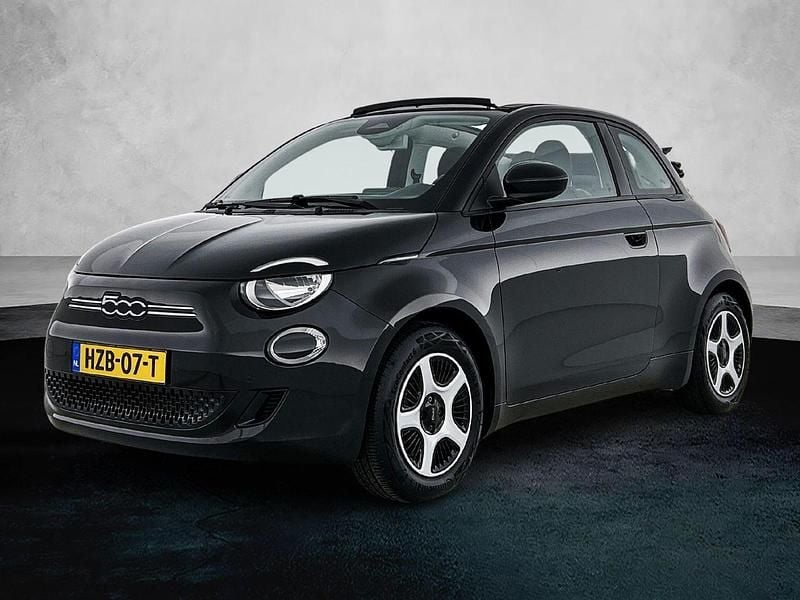 Zwart Gebruikt 2021 Fiat 500e Passion Hatchback | € 18.720 (Duur) - Afbeelding 1/1