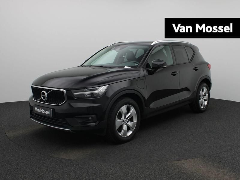 Zwart Gebruikt 2020 Volvo XC40 Inscription SUV | € 26.900 (Goede deal) - Afbeelding 1/4