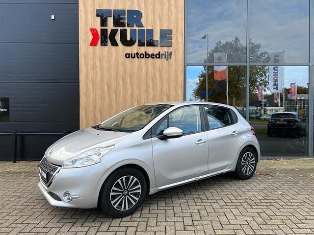Grijs Gebruikt 2013 Peugeot 208 Envy Hatchback | € 5.250 (Goede deal) - Afbeelding 1/4