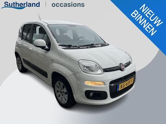 Wit Occasion 2016 Fiat Panda Lounge Hatchback | € 7.450 (Eerlijke prijs) - Afbeelding 1/4