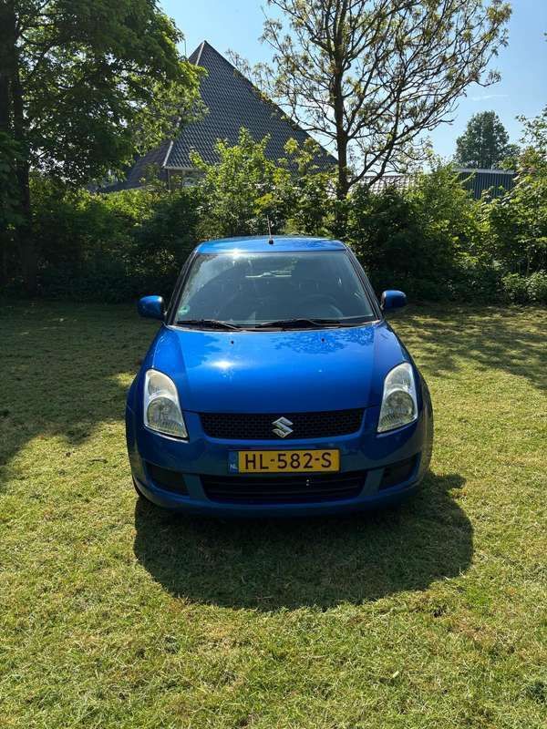 Blauw Gebruikt 2009 Suzuki Swift Hatchback | € 2.400 (Goede deal) - Afbeelding 1/4