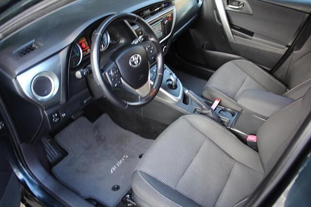 Occasion Toyota Auris 99 PK (72 kW) 2015 Blauw Hatchback