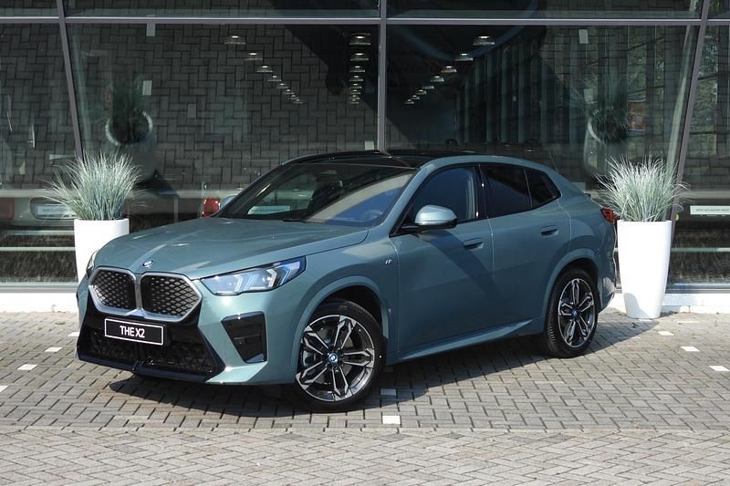 Grijs Nieuw 2025 BMW iX2 Comfort Edition SUV | € 59.013 (Eerlijke prijs) - Afbeelding 1/4
