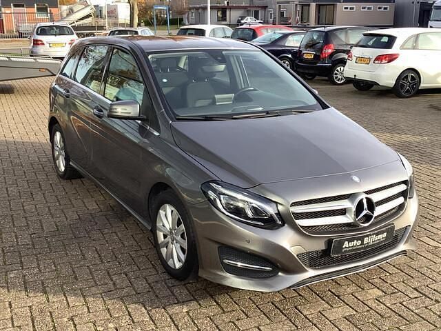 Occasion Mercedes B180 122 PK (89 kW) 2015 Grijs MPV
