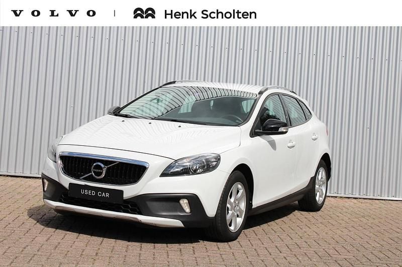 Wit Gebruikt 2017 Volvo V40 CC Stationwagen | € 17.950 (Duur) - Afbeelding 1/4