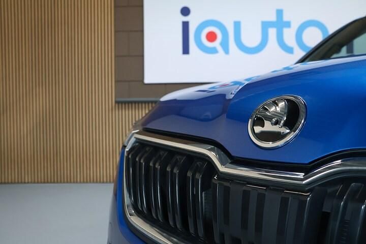 Occasion Skoda Kamiq Business Line 150 PK (110 kW) 2022 Blauw (metallic) SUV