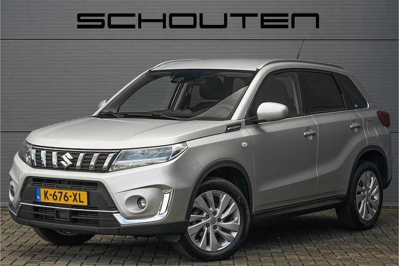 Grijs Gebruikt 2020 Suzuki Vitara SUV | € 18.900 (Eerlijke prijs) - Afbeelding 1/3