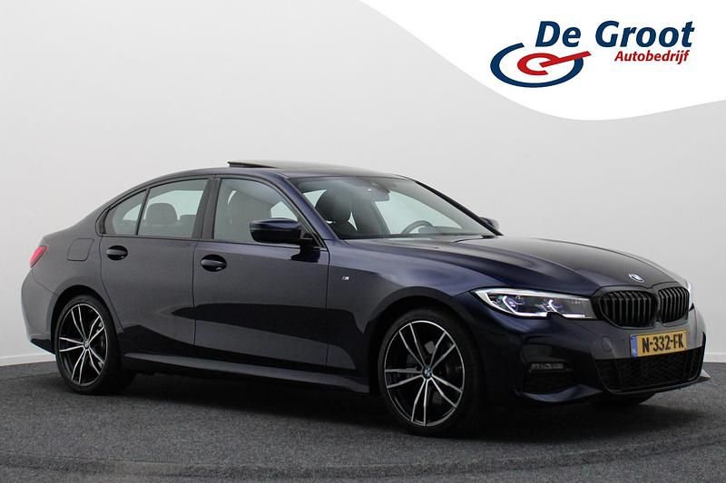 Blauw Gebruikt 2021 BMW 320e M Sport Sedan | € 34.950 (Eerlijke prijs) - Afbeelding 1/4