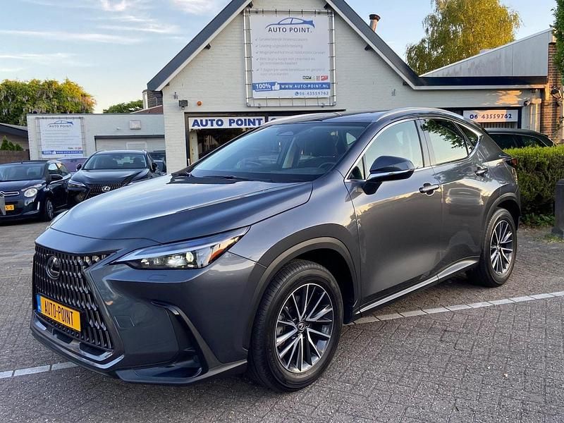 Grijs Occasion 2024 Lexus NX350h Luxury Line SUV | € 48.999 - Afbeelding 1/3