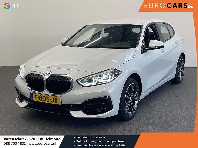 Wit Gebruikt 2023 BMW 118 Sport Line Hatchback | € 24.740 (Super prijs) - Afbeelding 1/4