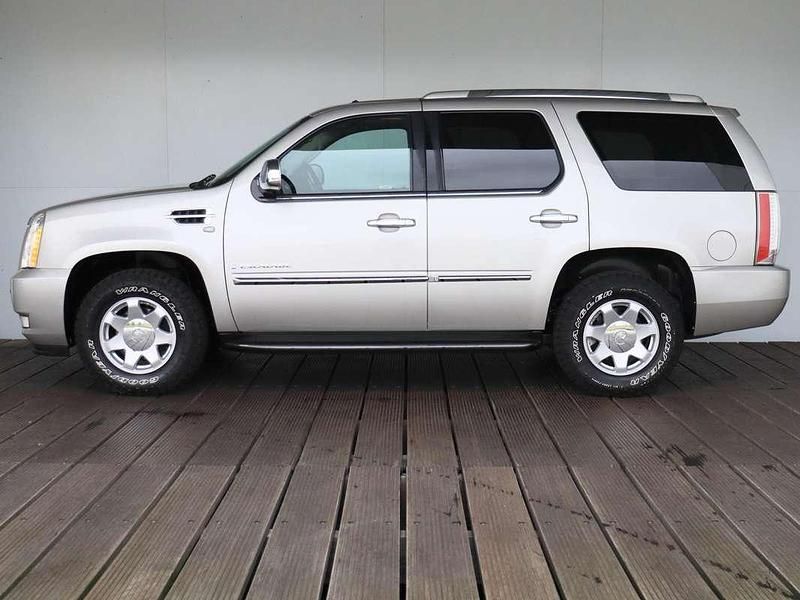 Occasion Cadillac Escalade 410 PK (301 kW) 2009 Beige SUV