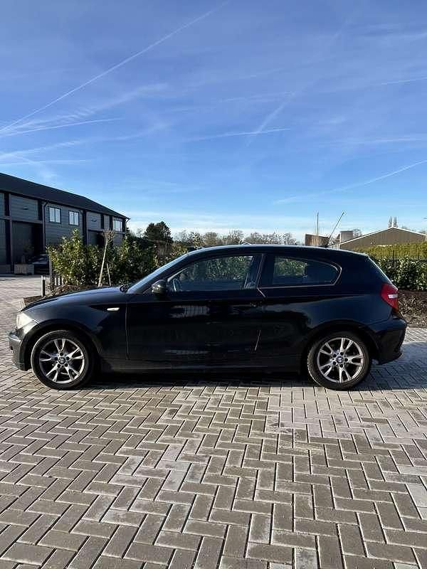 Occasion BMW 116 122 PK (89 kW) 2011 Zwart Hatchback