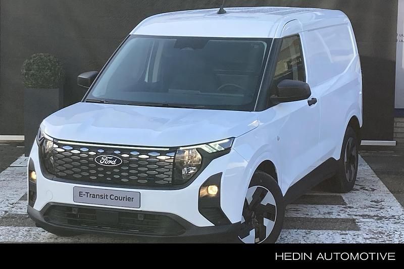 Wit Nieuw 2025 Ford E-Transit Trend Van | € 25.855 - Afbeelding 1/3