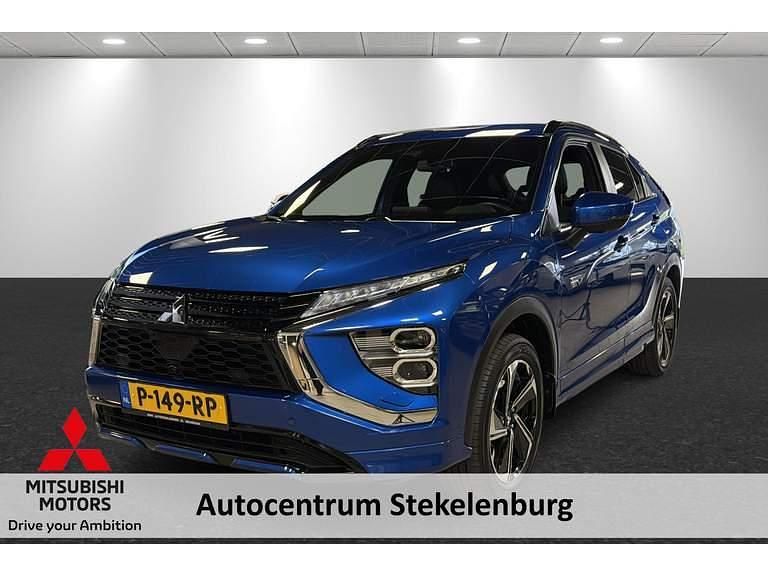 Lightning blue p Gebruikt 2022 Mitsubishi Eclipse SUV | € 21.745 (Eerlijke prijs) - Afbeelding 1/4