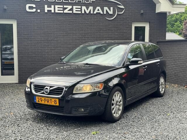Zwart, metallic lak Gebruikt 2008 Volvo V50 Momentum Stationwagen | € 2.444 (Eerlijke prijs) - Afbeelding 1/4