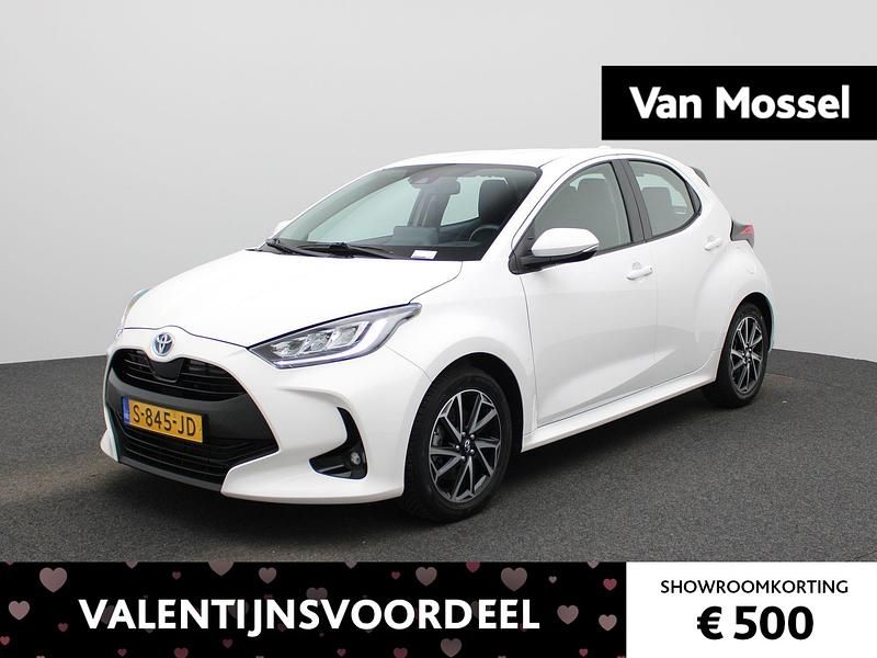Occasion Toyota Yaris Hybrid 116 PK (85 kW) 2023 Wit Hatchback