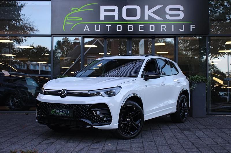 Wit Gebruikt 2024 VW Tiguan Business SUV | € 49.950 (Eerlijke prijs) - Afbeelding 1/4