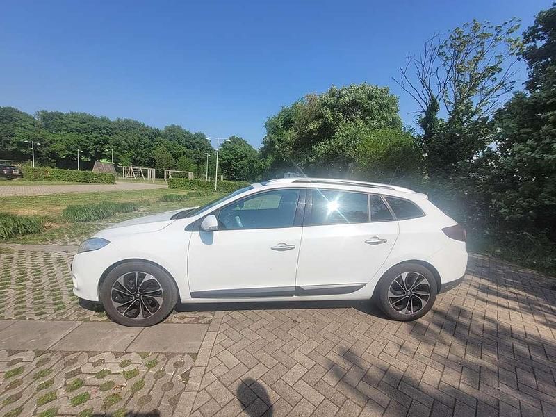 Occasion Renault Mégane GrandTour Dynamique 90 PK (66 kW) 2010 Wit Stationwagen