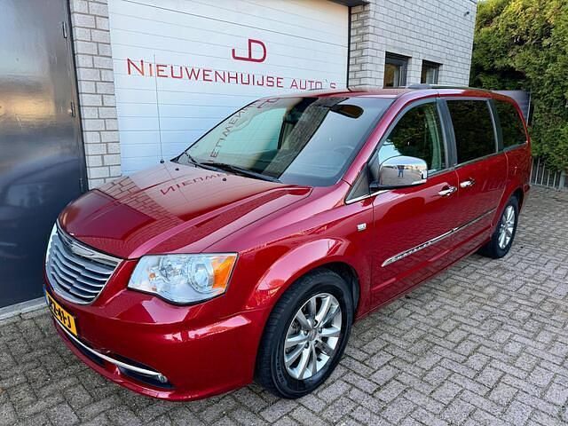 Rood Gebruikt 2014 Chrysler Town & Country Van | € 19.950 - Afbeelding 1/4