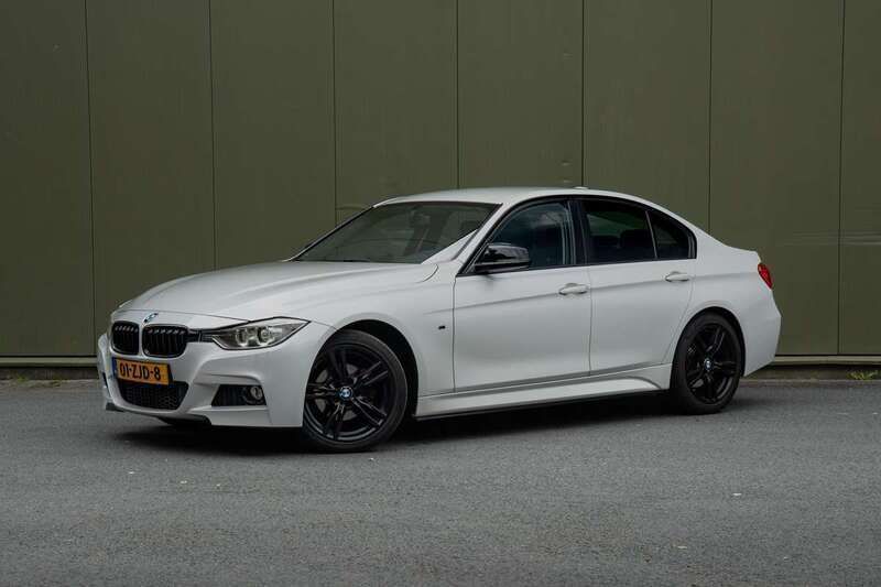 Wit Gebruikt 2012 BMW 320 M Sport Sedan | € 11.999 (Iets duurder) - Afbeelding 1/4
