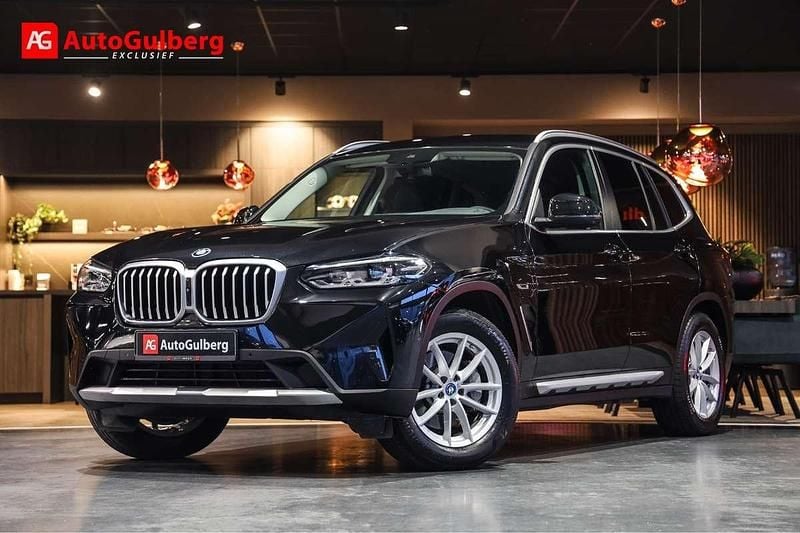 Zwart (metallic) Occasion 2022 BMW X3 SUV | € 39.900 (Super prijs) - Afbeelding 1/4