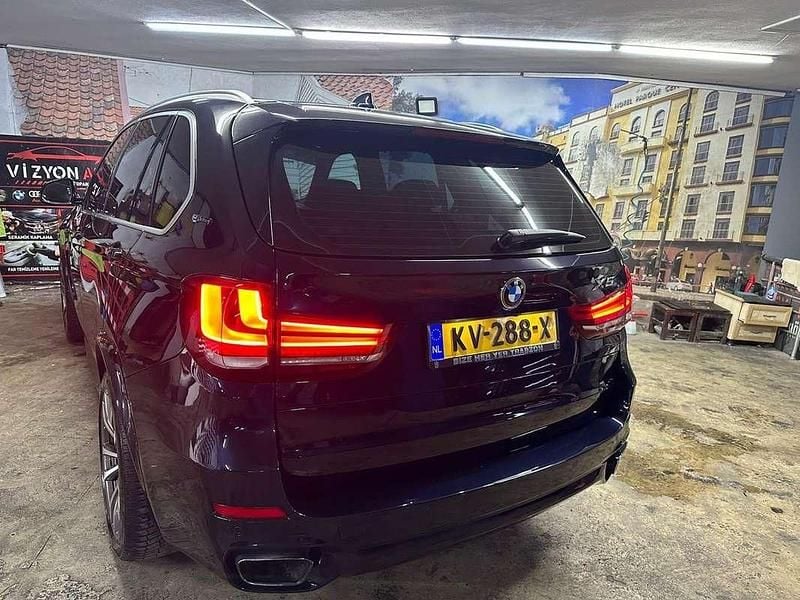 Zwart Occasion 2016 BMW X5 iPerformance SUV | € 31.000 (Duur) - Afbeelding 1/4