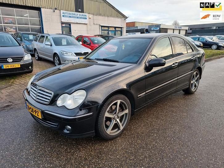 Occasion 2006 Mercedes C180 Elegance Sedan | € 2.750 (Eerlijke prijs) - Afbeelding 1/4