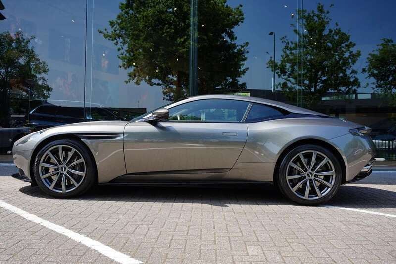 Grijs Gebruikt 2018 Aston Martin DB11 Coupé | € 122.888 - Afbeelding 1/4