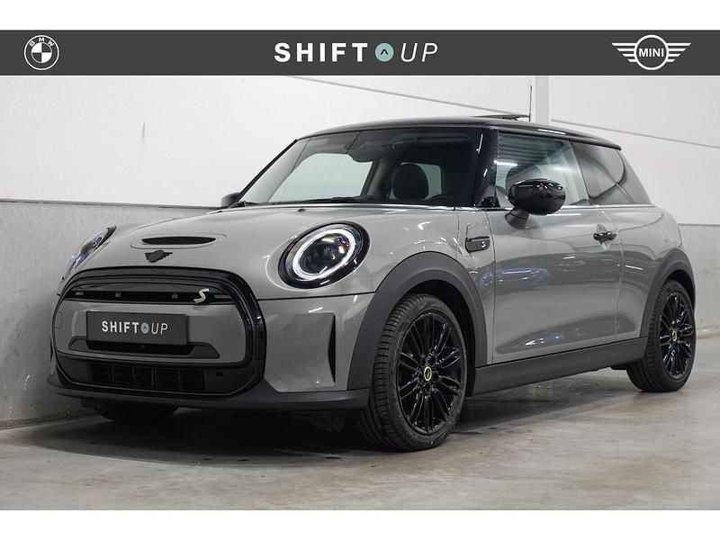Grijs (metallic) Occasion 2021 Mini Cooper SE Hatchback | € 19.440 (Eerlijke prijs) - Afbeelding 1/3