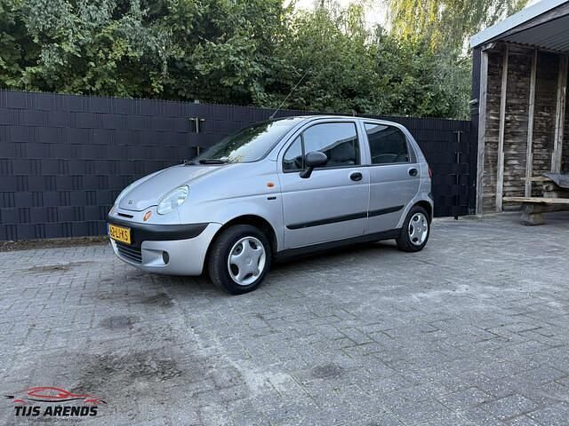 Grijs Gebruikt 2003 Chevrolet Matiz Hatchback | € 1.099 (Eerlijke prijs) - Afbeelding 1/4