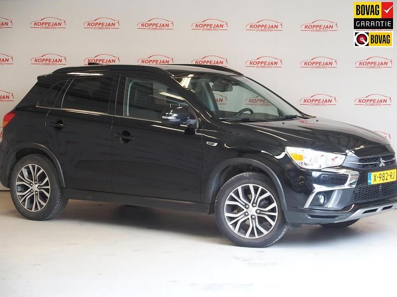 Zwart Gebruikt 2018 Mitsubishi ASX SUV | € 16.445 (Eerlijke prijs) - Afbeelding 1/4