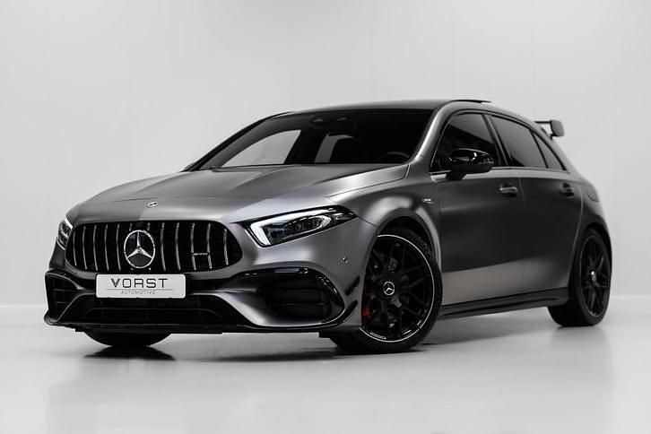 Grijs Gebruikt 2021 Mercedes A45 AMG AMG Hatchback | € 55.950 (Eerlijke prijs) - Afbeelding 1/4