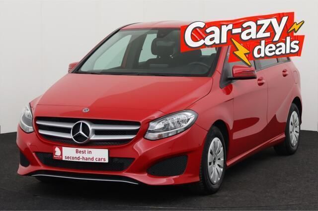 Rood Gebruikt 2017 Mercedes B160 MPV | € 13.395 - Afbeelding 1/4