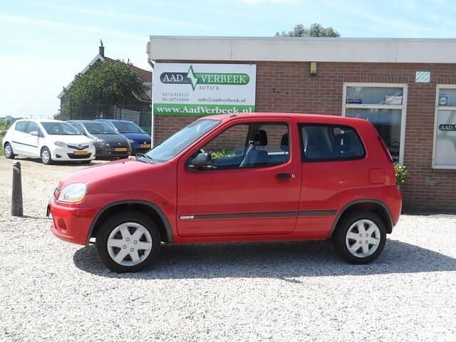 Rood Gebruikt 2004 Suzuki Ignis GL Hatchback | € 950 (Goede deal) - Afbeelding 1/4