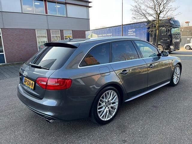 Occasion Audi A4 170 PK (125 kW) 2015 Grijs (metallic) Stationwagen