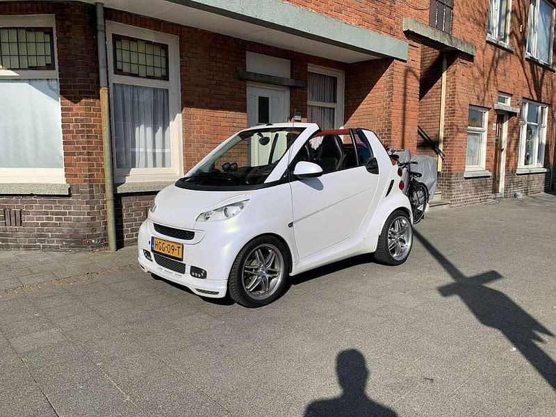 Wit Gebruikt 2011 Smart ForTwo Cabrio Brabus Cabriolet | € 6.900 (Iets duurder) - Afbeelding 1/4