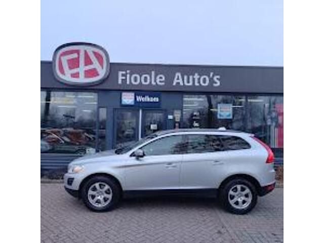 Grijs Gebruikt 2013 Volvo XC60 Momentum SUV | € 16.950 (Goede deal) - Afbeelding 1/4